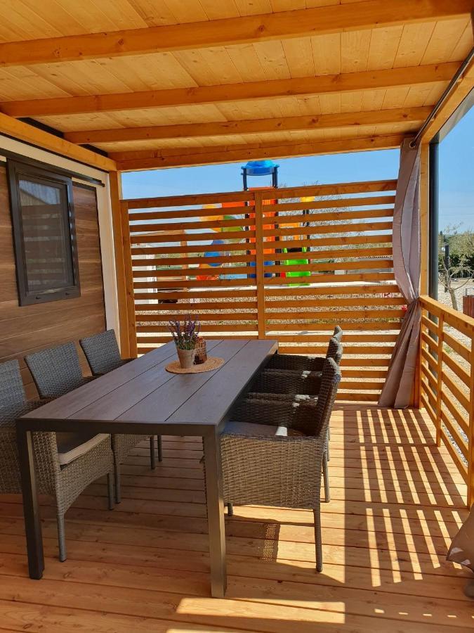Mobile Homes Karlo & Dino Pula Exterior foto